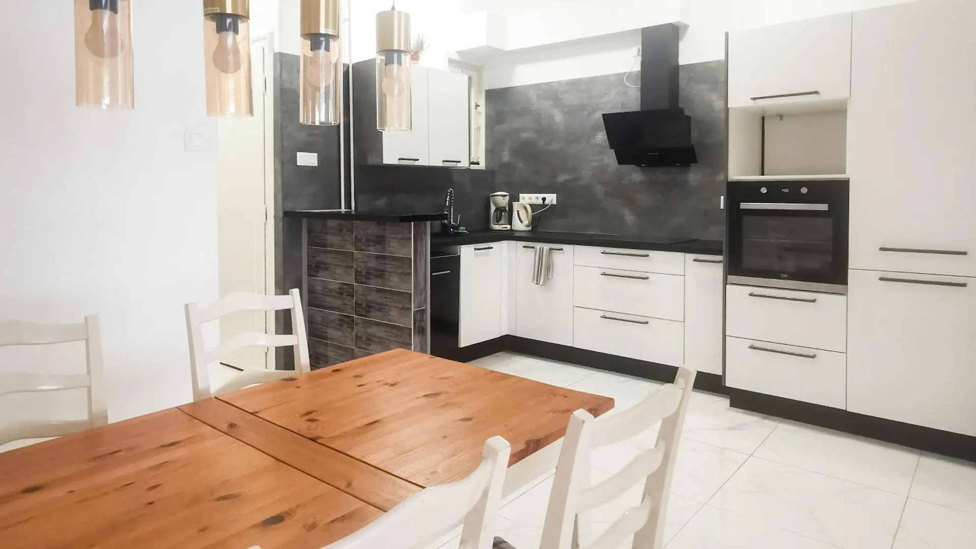 Central New Home Apartment Budapest